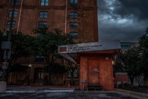 Dallas: Historic West End Ghost Walking Tour