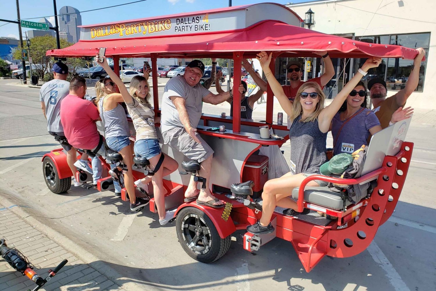 Dallas Party Bike Pub Crawl in Deep Ellum