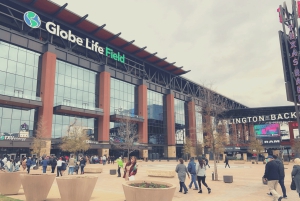 Даллас: бейсбольный матч Texas Rangers на стадионе Globe Life Field