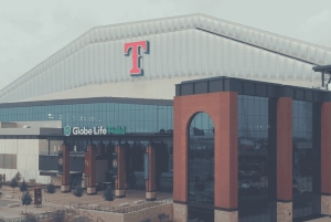 Даллас: бейсбольный матч Texas Rangers на стадионе Globe Life Field