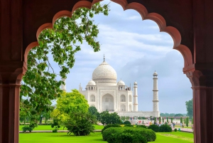 2-Day Agra and Jaipur Tour with Accommodation