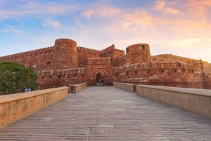 2-Day Agra and Jaipur Tour with Accommodation