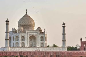 2-Day Agra and Jaipur Tour with Accommodation