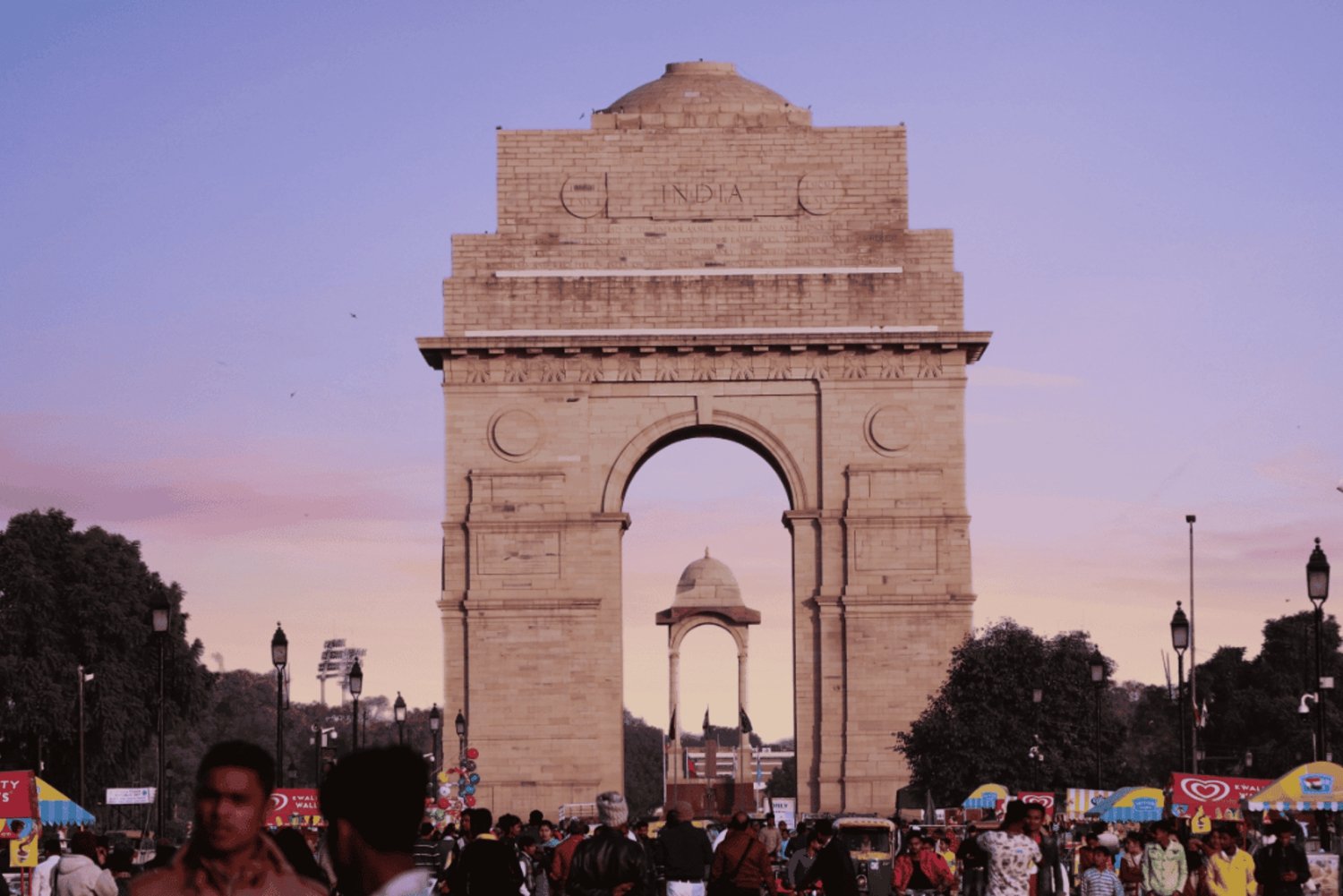 Delhi: Taj Mahal-tur med höghastighetståg – allt inklusive