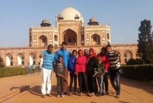 2 dagar Delhi och Agra Tour med bil med en godkänd guide