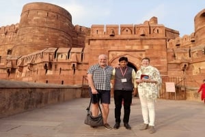 2 dagar Delhi och Agra Tour med bil med en godkänd guide
