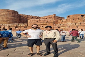 2 dagar Delhi och Agra Tour med bil med en godkänd guide