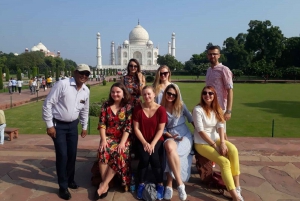 3-Day Agra and Dual Safari Adventure: Excitement Awaits!