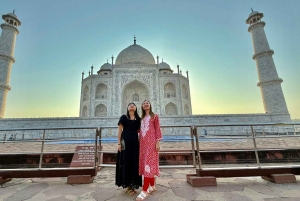 3 päivän yksityinen luksusmatka Kultaiseen kolmioon Agra Jaipur Delhi