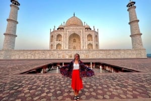 3 päivän yksityinen luksusmatka Kultaiseen kolmioon Agra Jaipur Delhi