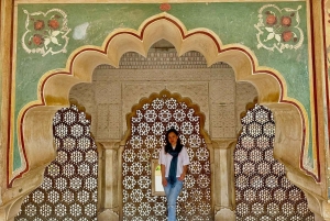 3 päivän yksityinen luksusmatka Kultaiseen kolmioon Agra Jaipur Delhi