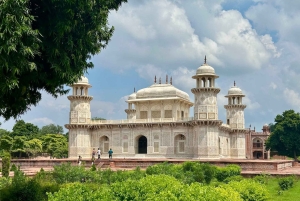3 päivän yksityinen luksusmatka Kultaiseen kolmioon Agra Jaipur Delhi