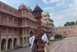 3 päivän yksityinen luksusmatka Kultaiseen kolmioon Agra Jaipur Delhi
