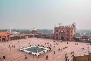 4-uur Old Delhi erfgoed wandeltour met ritje op een riksja