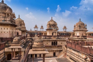 7-päiväinen Delhi, Agra, Gwalior, Orchha, Khajuraho ja Varanasi.