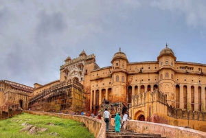 6 Daagse Gouden Driehoek Tour met Varanasi vanuit Delhi