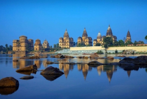 Eine Tagestour von Khajuraho, Orchha und Gwalior von Delhi aus in 5 Tagen