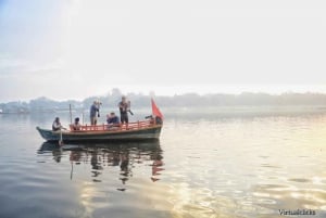 アグラとマトゥラー ヴリンダーヴァン ツアー 2 日間