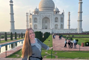 Agra (Agra): Dagsutflykt med sightseeing i bil med statlig guide