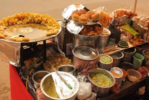 Agra: Street Food und Walk Tour mit Gewürzmarkt per Tuk-Tuk