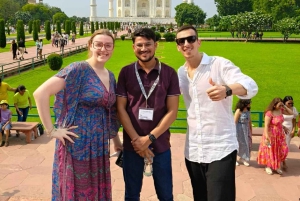 Agra: rondleiding door de Taj Mahal en het mausoleum met voorrang