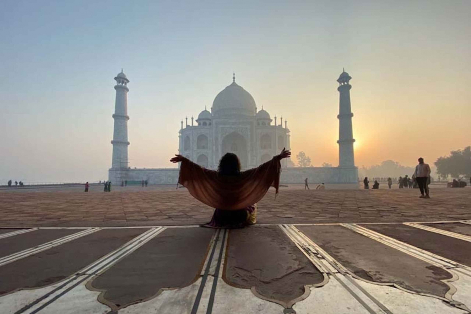 Agra: Taj Mahal: Tour guiado sem evite filas com opções