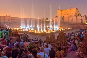 Nueva Delhi: Templo Akshardham con luz musical y fuente