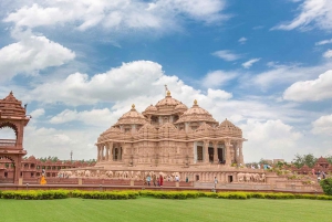 New Delhi: Akshardham-templet med musikalsk lys og springvand