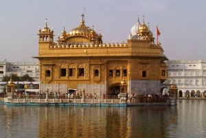 Amritsar: 2 days tour from Delhi for immersive experience