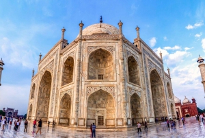 Bestille privat Taj Mahal-tur med tog fra Delhi