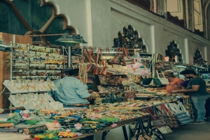 Индивидуальный шоппинг-тур по Дели на день с женщиной-консультантом