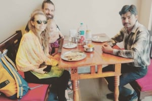 'Unforgettable Delhi : Iconic Landmarks & Hidden Gems'.