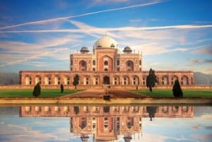 Delhi: 2-Day City Tour of Monuments with Hotel Stay