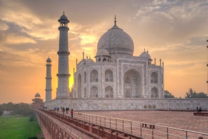 Delhi: tour de 2 días por Delhi y el Taj Mahal en coche