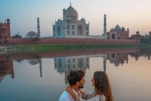 デリー：高級車で行くデリー＆タージマハル2日間プライベートツアー