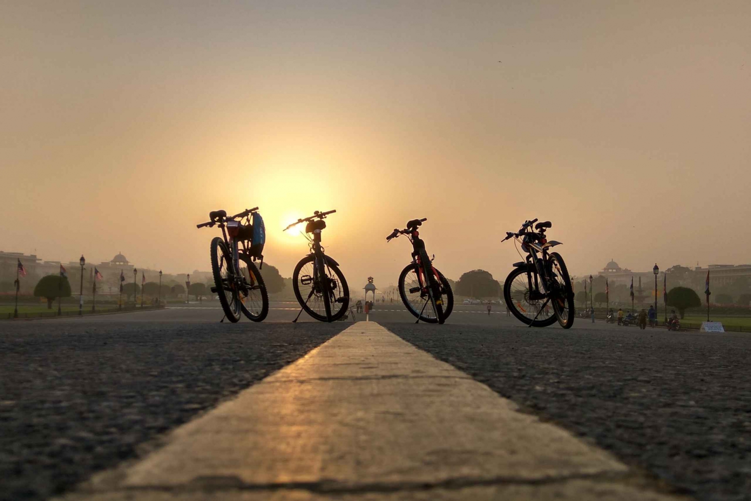 Delhi: passeio noturno de bicicleta de 3 horas