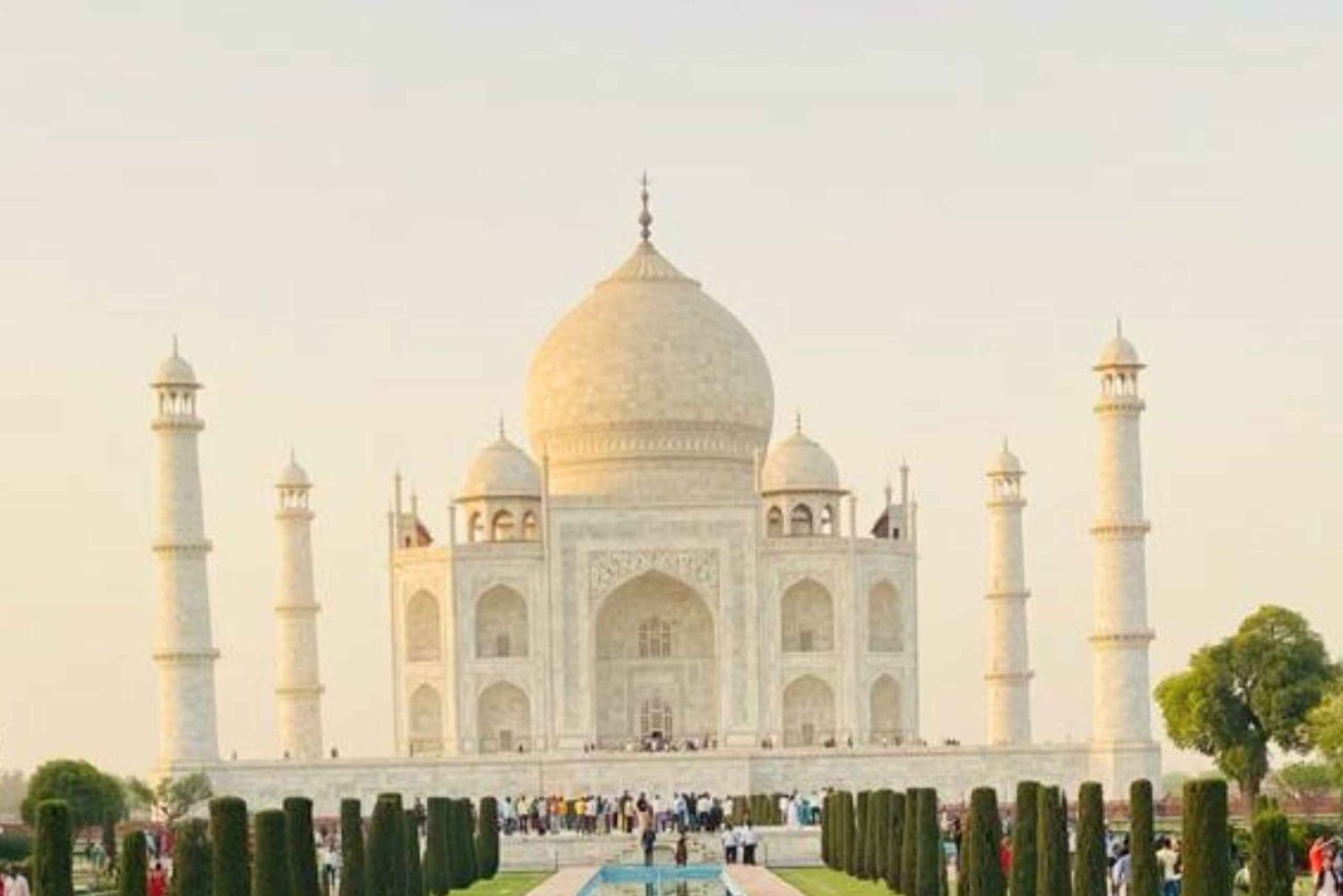 Delhi: Flyplasstransport fra flyplass til flyplass Taj Mahal byrundtur med bil