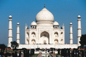 Delhi Airport to Taj Mahal 1 Day Trip