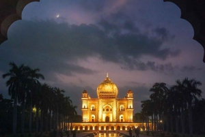 デリー：アクシャールダーム寺院、インド門＆サフダルジャングナイトツアー