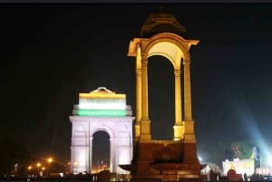 デリー：アクシャールダーム寺院、インド門＆サフダルジャングナイトツアー