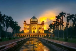 デリー：アクシャールダーム寺院、インド門＆サフダルジャングナイトツアー