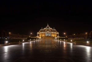 デリー：アクシャールダーム寺院、インド門＆サフダルジャングナイトツアー