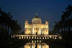 デリー：アクシャールダーム寺院、インド門＆サフダルジャングナイトツアー
