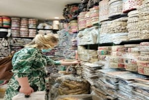 Delhi: Tour di un giorno sull'autentico percorso degli acquirenti con pranzo