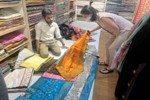Delhi: Tour di un giorno sull'autentico percorso degli acquirenti con pranzo