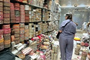 Delhi: Tour di un giorno sull'autentico percorso degli acquirenti con pranzo