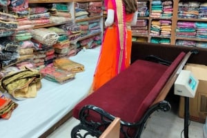 Delhi: Tour di un giorno sull'autentico percorso degli acquirenti con pranzo