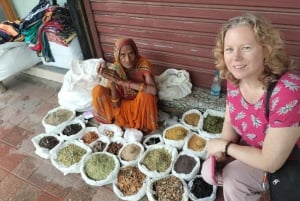 Delhi: Tour di un giorno sull'autentico percorso degli acquirenti con pranzo