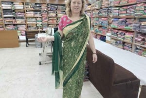 Delhi: Tour di un giorno sull'autentico percorso degli acquirenti con pranzo