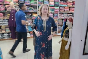 Delhi: Tour di un giorno sull'autentico percorso degli acquirenti con pranzo